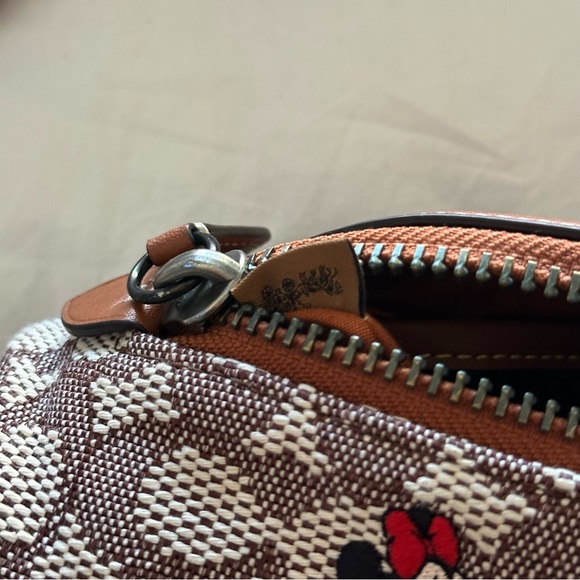 Disney X Coach League Belt Bag With Mickey Mouse And Friends Embroidery - Picture 3 of 14